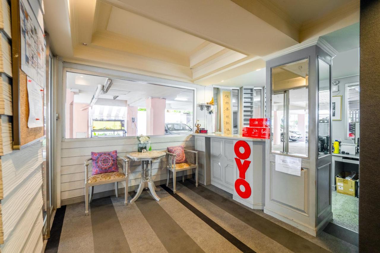 Oyo 1042 Boon'S Residence 曼谷 外观 照片