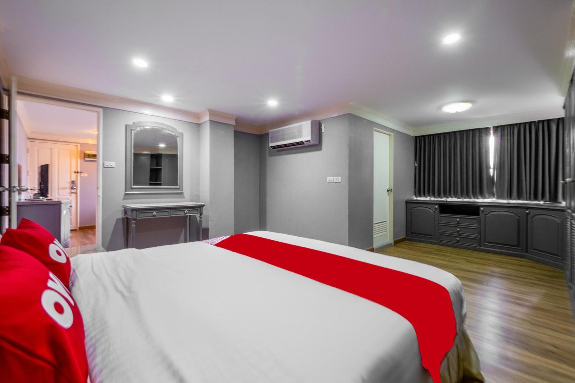 Oyo 1042 Boon'S Residence 曼谷 外观 照片