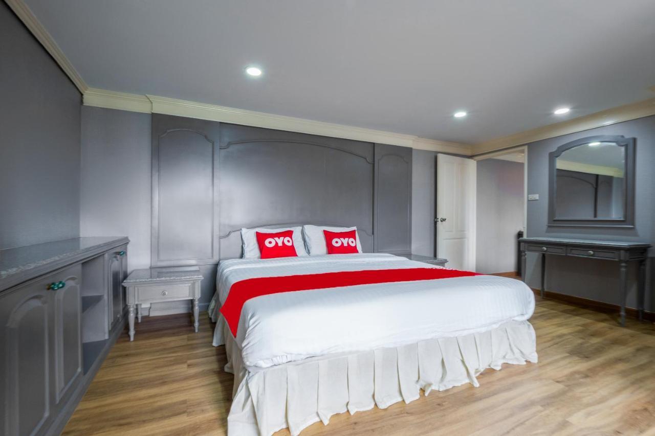 Oyo 1042 Boon'S Residence 曼谷 外观 照片